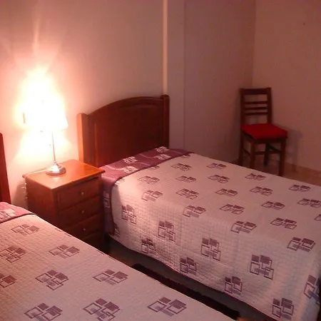 Residencia Santa Marta فندق 3*