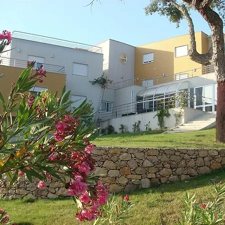 Residencia Santa Marta 3* تومار