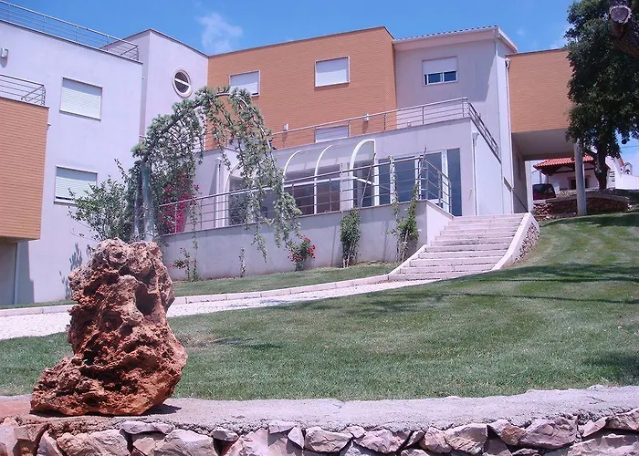 Residencia Santa Marta Отель 3*