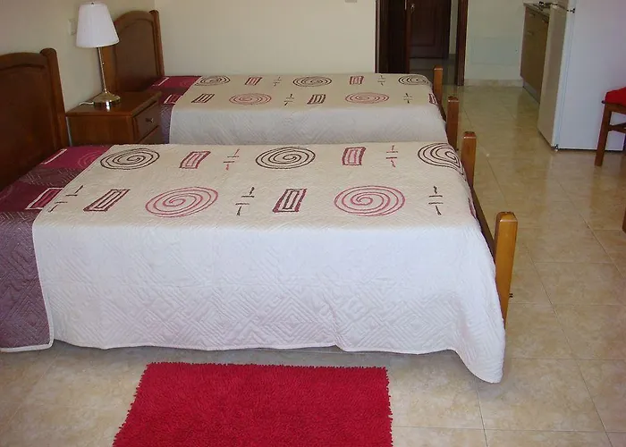 Residencia Santa Marta Отель